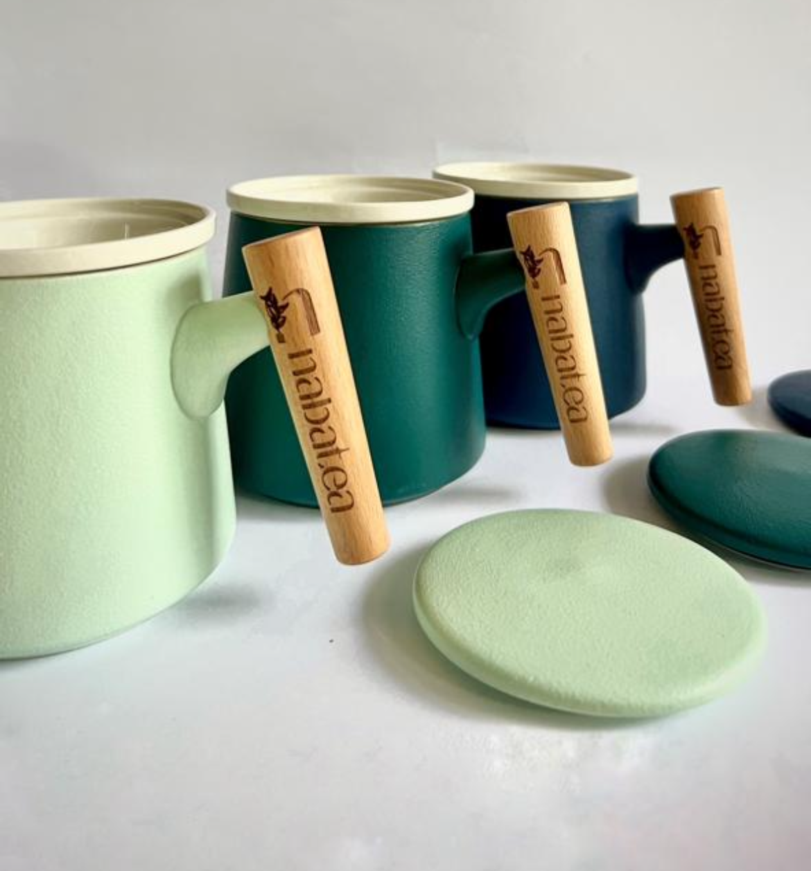 Ceramic Mug with Infuser and Lid