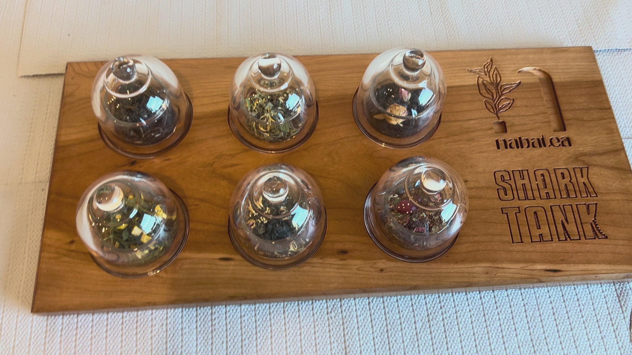 tea tray display for B2B and restaurants